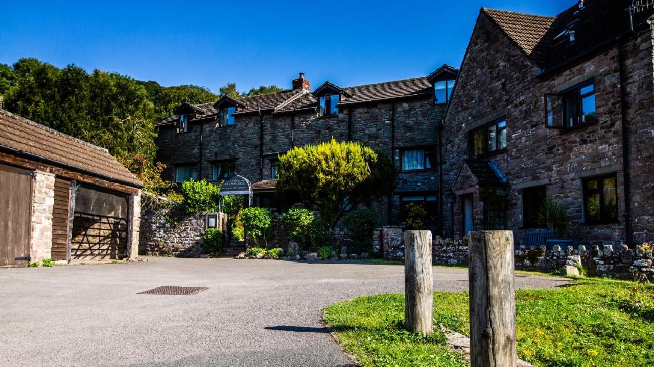 Parva Farmhouse Riverside Guesthouse 틴턴 외부 사진