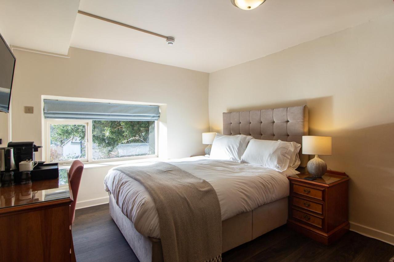 Parva Farmhouse Riverside Guesthouse 틴턴 외부 사진