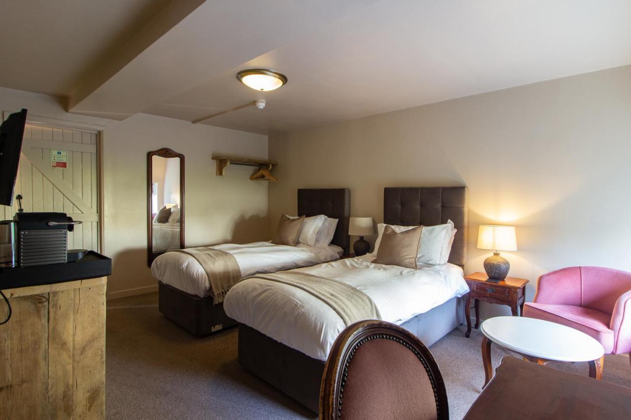 Parva Farmhouse Riverside Guesthouse 틴턴 객실 사진