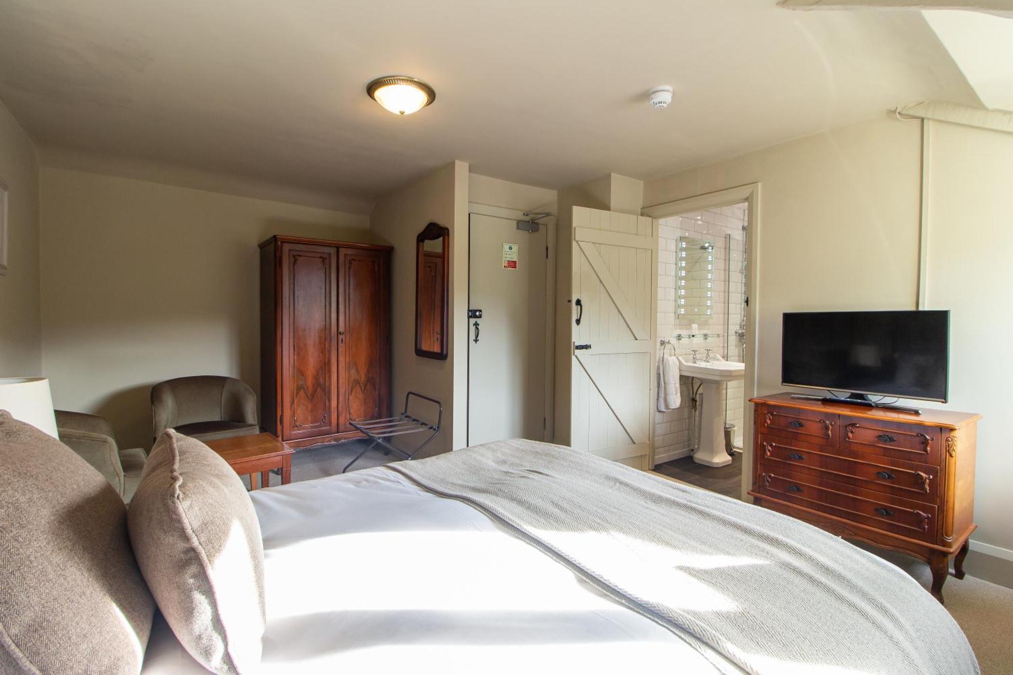Parva Farmhouse Riverside Guesthouse 틴턴 객실 사진